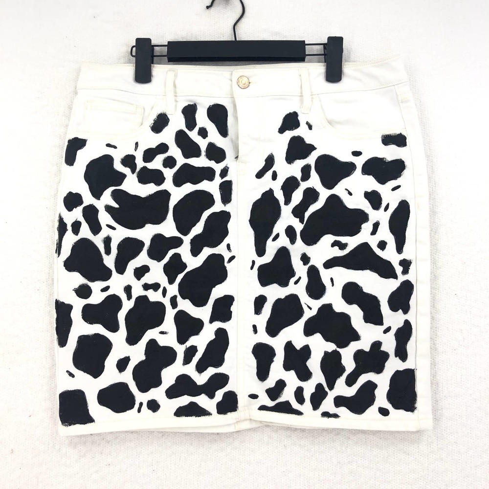 Old Navy Womens 12 Bright White Pencil Skirt Hand Painted Cow Print Stretch Mini